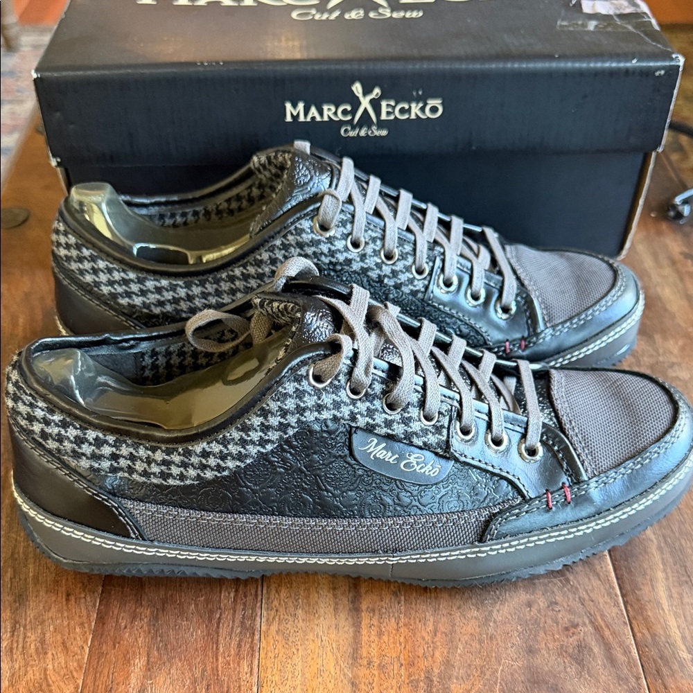 Marc Ecko Vintage Wheller Men's Low-Top Sneakers in Black and Grey NWT